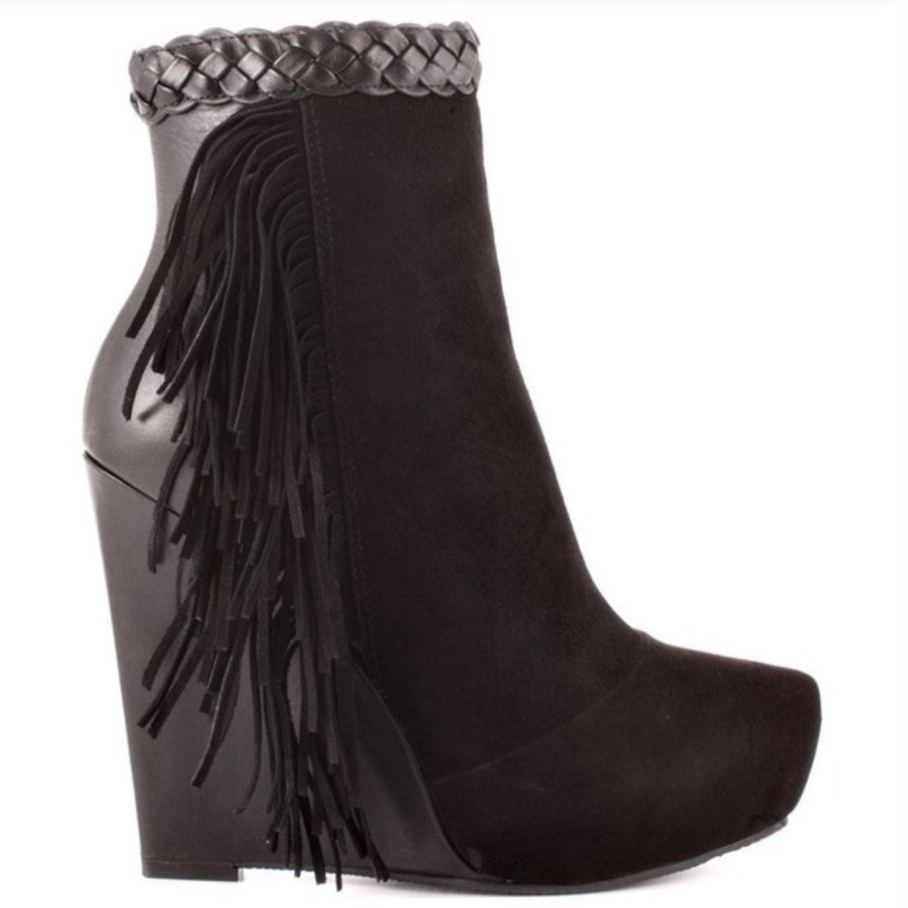 Boutique 9 FRINGE!!! boots